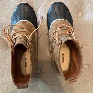 Sorel Womens Boots Size 8 1/2